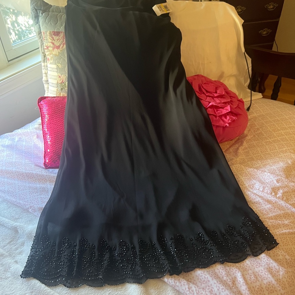 Elegant Black Beaded Hem Skirt